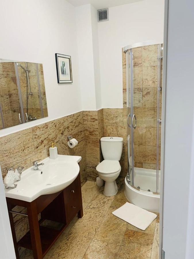 Apartament Walczaka 15 Miejsce Parkingowe ゴジュフ・ヴィエルコポルスキ エクステリア 写真