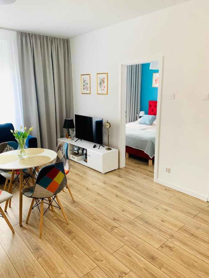 Apartament Walczaka 15 Miejsce Parkingowe ゴジュフ・ヴィエルコポルスキ エクステリア 写真